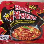 口から火を吹く辛さ!ヘクプルダック炒め麺の辛さは常軌を逸している。