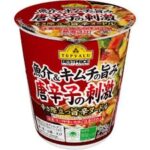 旨辛ヌードルの舌鼓:魚介&キムチの調和が魅せる新たな味覚体験!